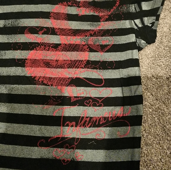 Infamous tee - Picture 2 of 2